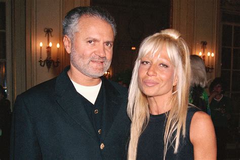 gianni i donatella versace|gianni versace sister pics.